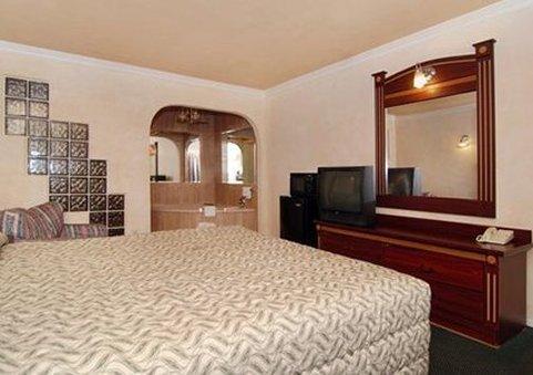 Motel 6 Garden Grove Bagian luar foto